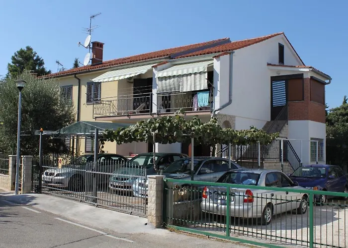 Apartman By The Sea Novigrad - 6979 *